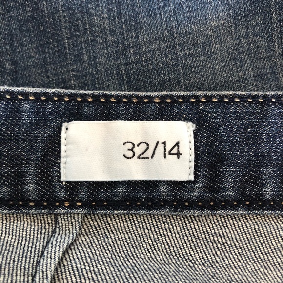 Gap denim shorts with back flap pockets size 32 - Picture 8 of 9